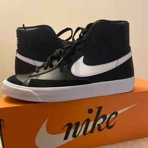 Nike Blazer Mid 77